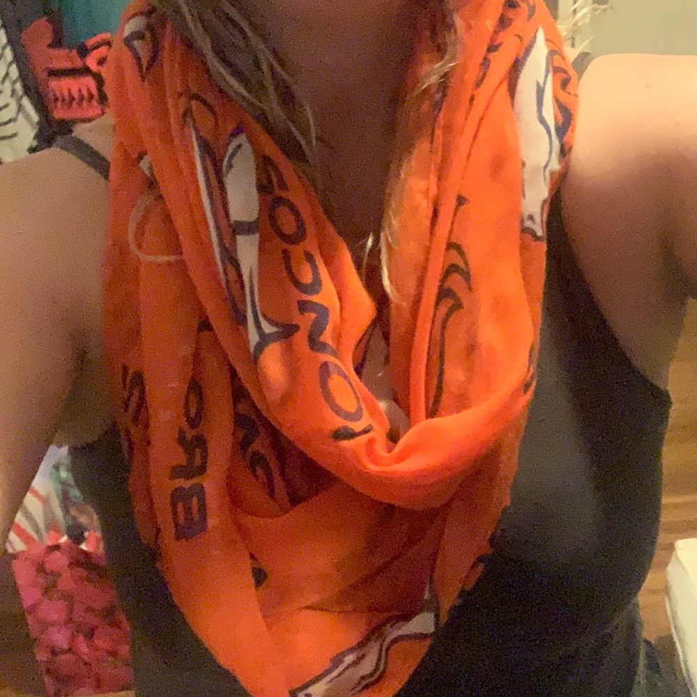 Broncos scarf